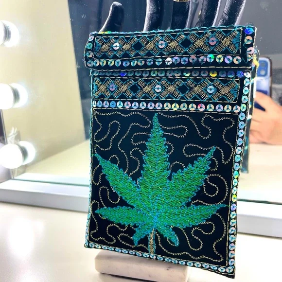 Bogo ethnic purse beautiful - Picture 3 of 4